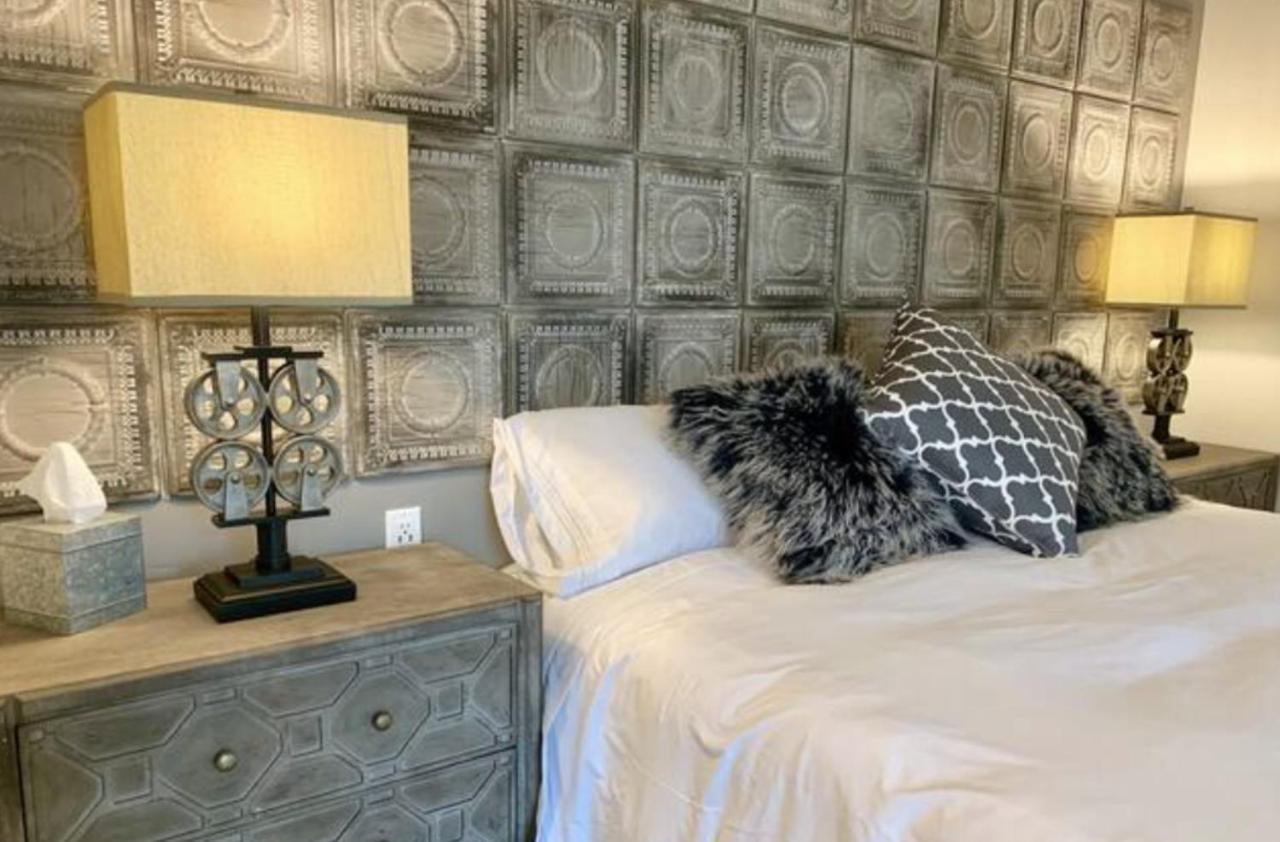 Domaine Chardonnay Bed & Breakfast Temecula