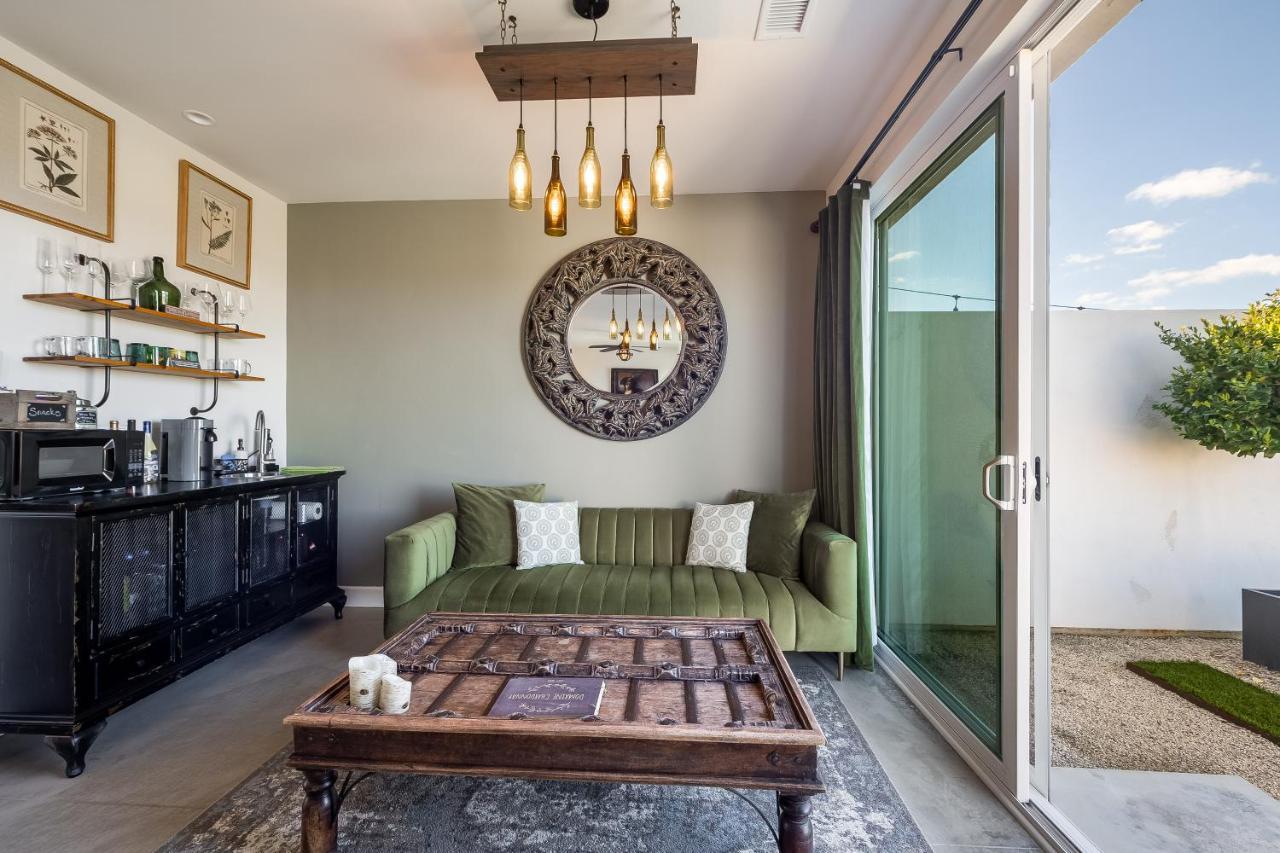 Domaine Chardonnay Bed & Breakfast